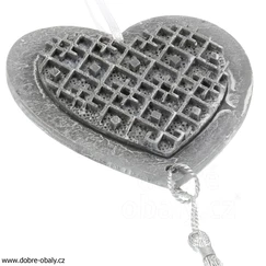 Závěsná dekorace SRDCE cementové 10 cm 